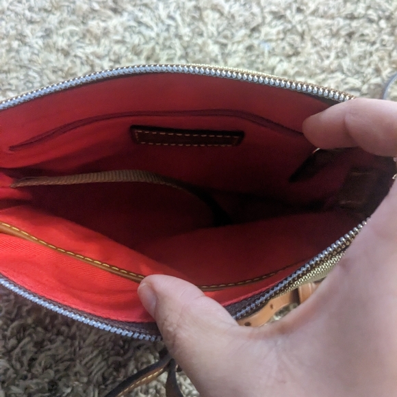 Dooney & Bourke Crossbody Bag - Picture 4 of 6
